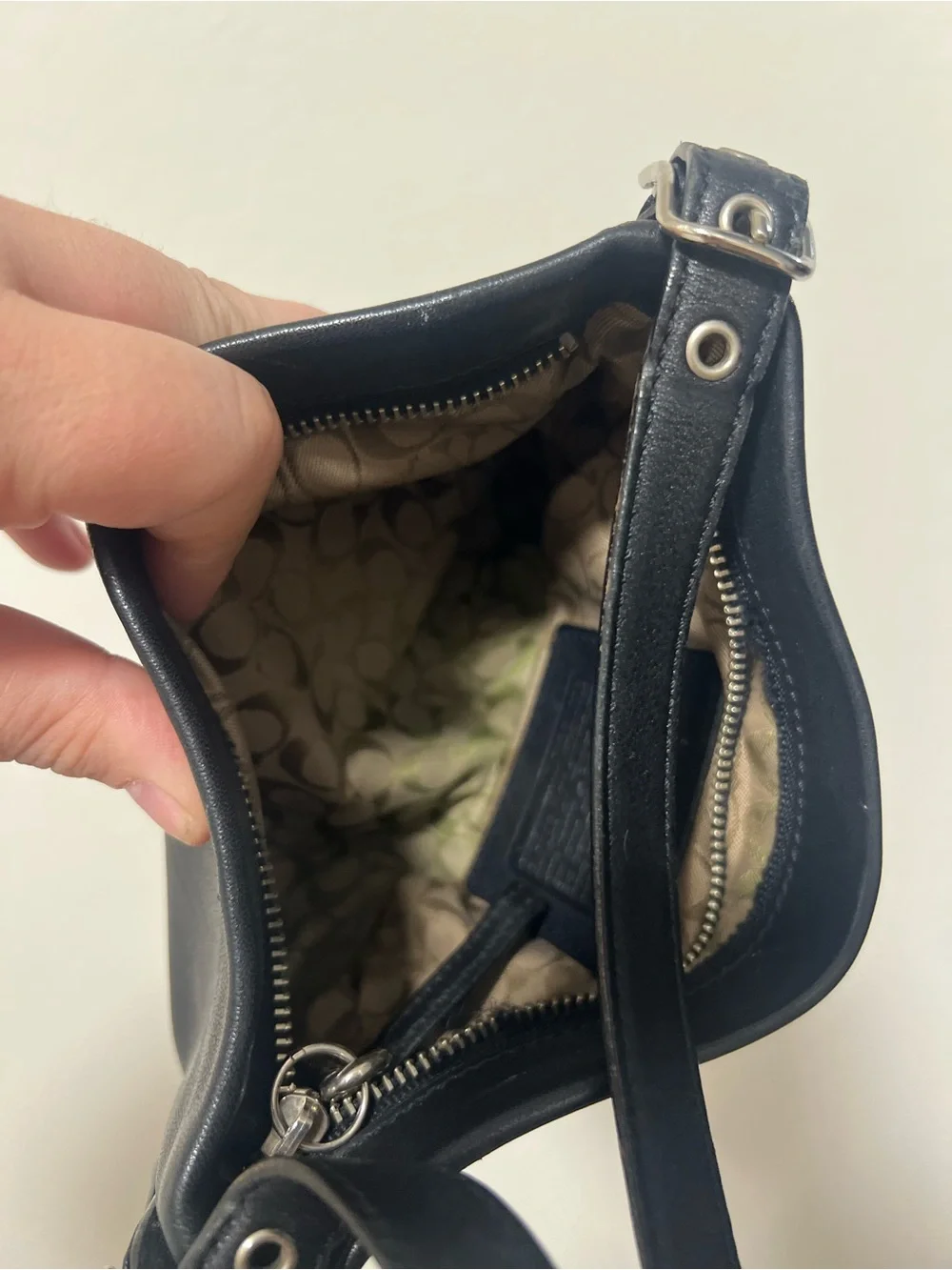 Coach Vintage Pochette Mini Leather Shoulder Bag
